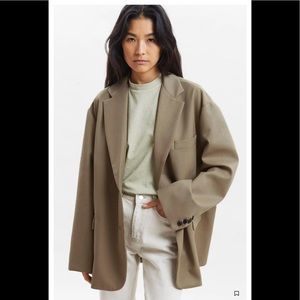 THE FRANKIE SHOP oversized boyfriend blazer in DESERT TAUPE